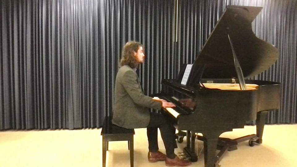 "Hypnosis Special" for prepared piano (Arthur Greene)